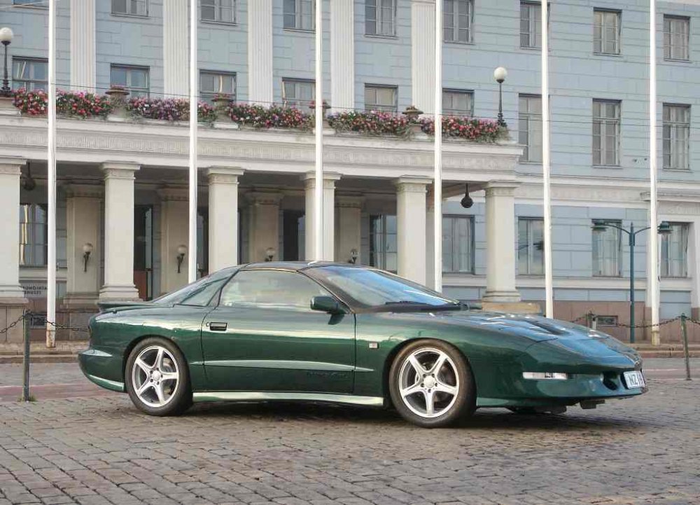 Vellun_TA_Cruising_Nightissa_2006-09-01.jpg}