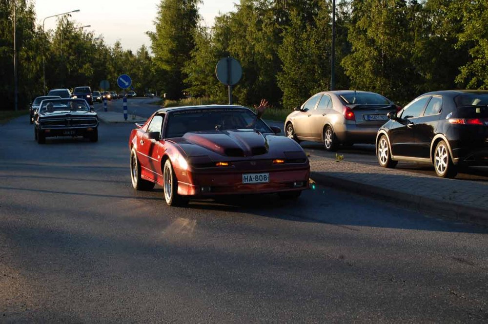cruising_8-6-2007.jpg}
